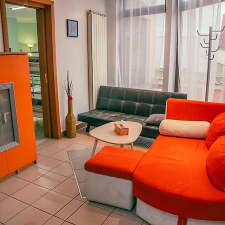 Central Hostel Partener Oradea Extérieur photo