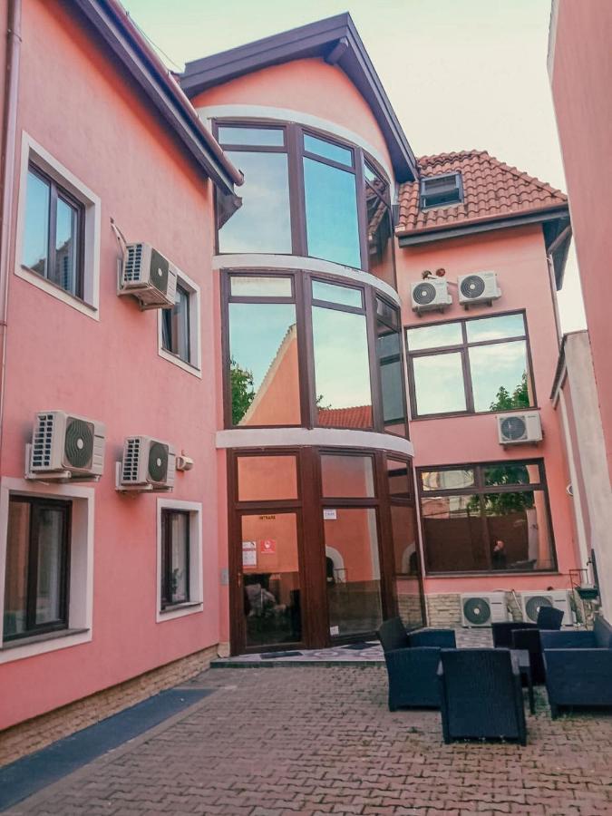 Central Hostel Partener Oradea Extérieur photo